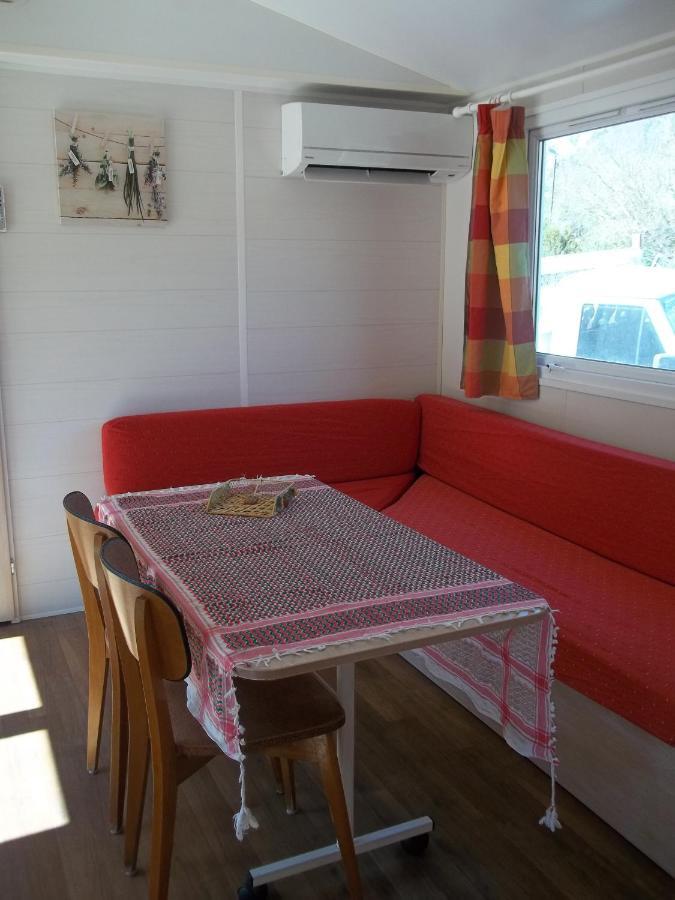 Bungalow Blieux المظهر الخارجي الصورة